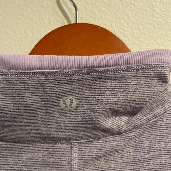 Lululemon run full tilt pullover in lavender size 8 - Picture 11 of 11